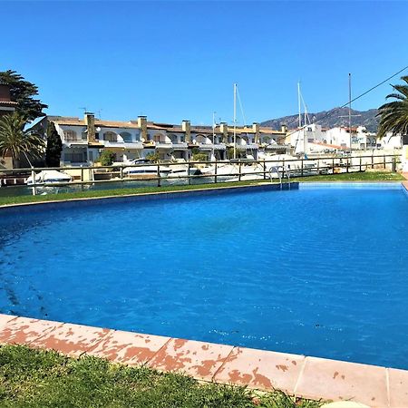 Apartamento En Roses Con Vistas Al Canal Y Piscina Ngoại thất bức ảnh