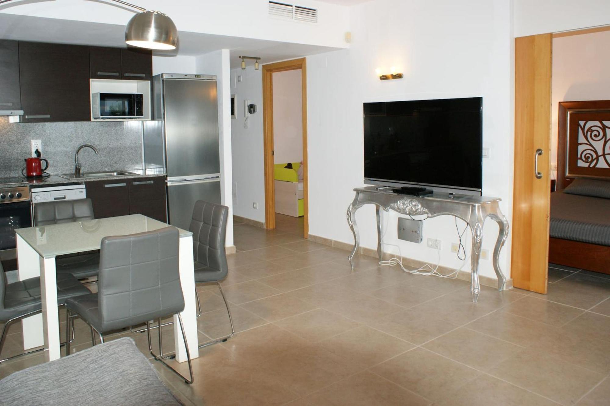 Apartamento En Roses Con Vistas Al Canal Y Piscina Ngoại thất bức ảnh